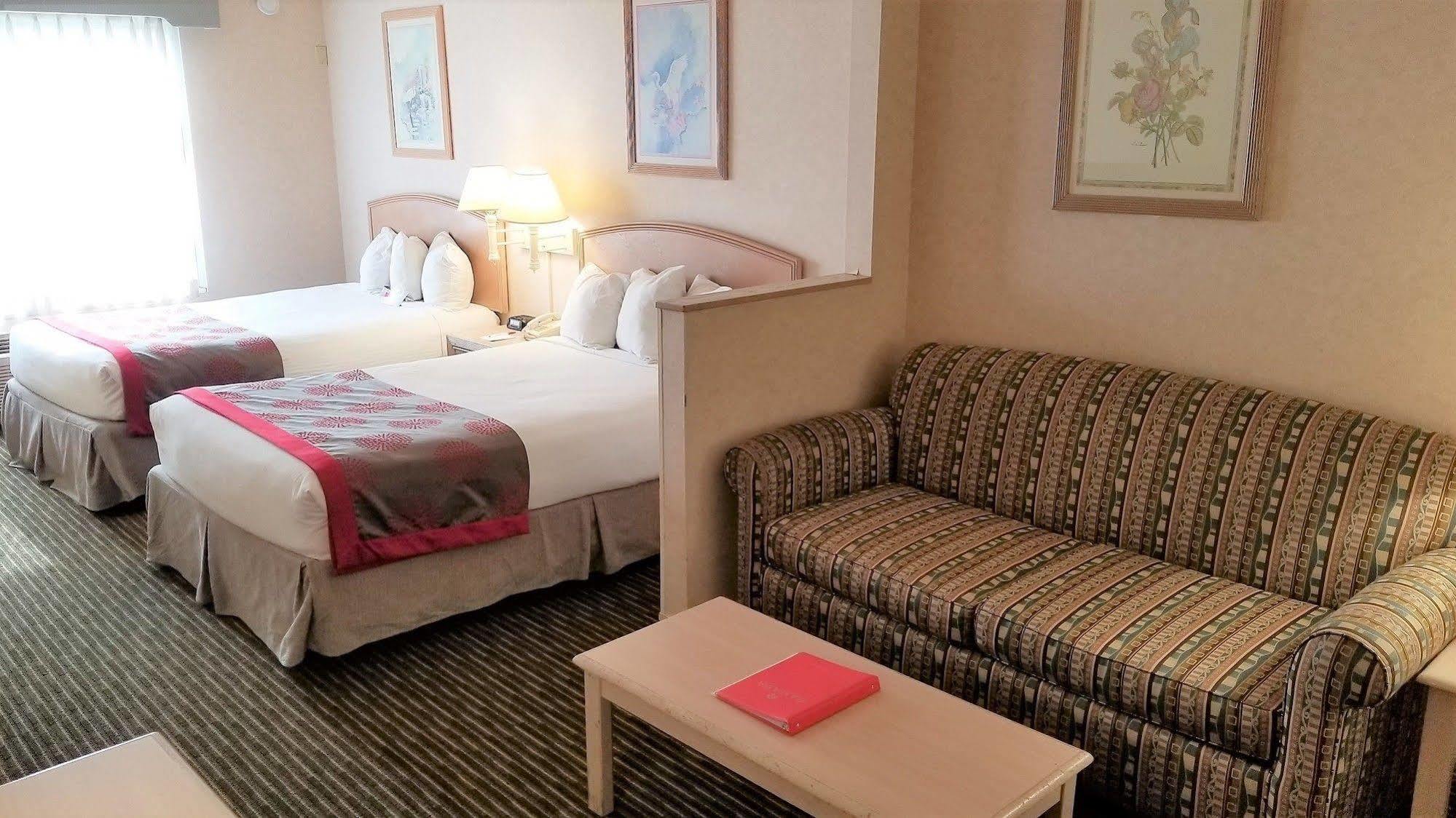 Hotel Ramada By Wyndham Bakersfield Zewnętrze zdjęcie